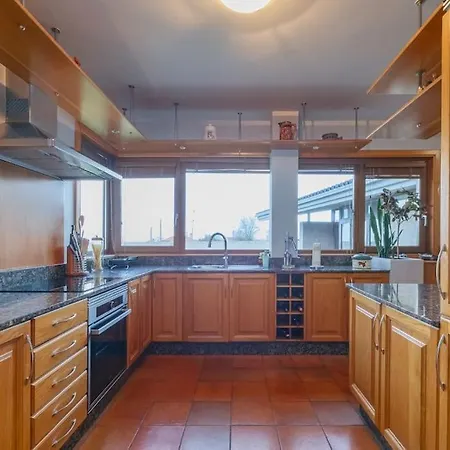 Chalet Con Piscina Cerca De Playas De بيت للعطل فيجو