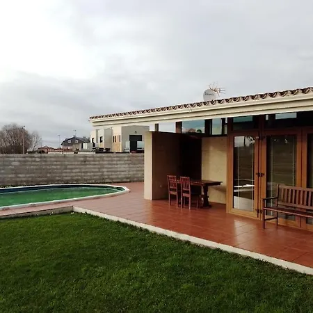 Chalet Con Piscina Cerca De Playas De فيجو